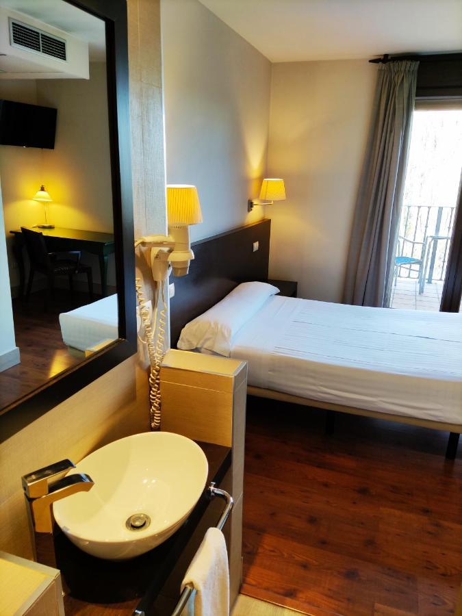 Hotel Puerta Del Arco Tudela de Duero Exterior foto